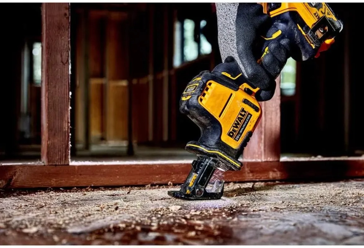 DEWALT DCS369 20V MAX* Recipro - Pole Saw Cordless 리뷰 및 가격
